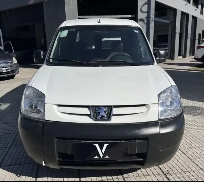 Peugeot Partner 1.6 Furgon Confort 2022 - foto 2