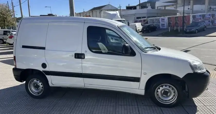 Peugeot Partner 1.6 Furgon Confort 2022 - foto 4