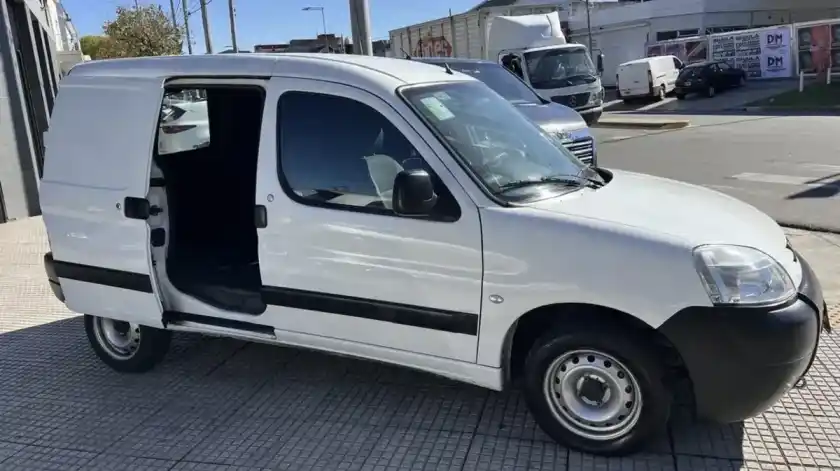 Peugeot Partner 1.6 Furgon Confort 2022 - foto 5
