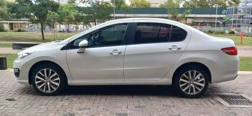 Peugeot 408 1.6 Allure Pack Hdi 115Cv 2018 - foto 2