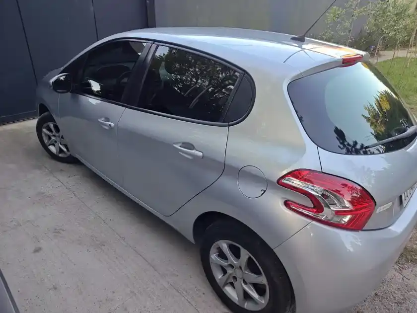 Peugeot 208 1.5 Allure Touchscreen 2016 - foto 5