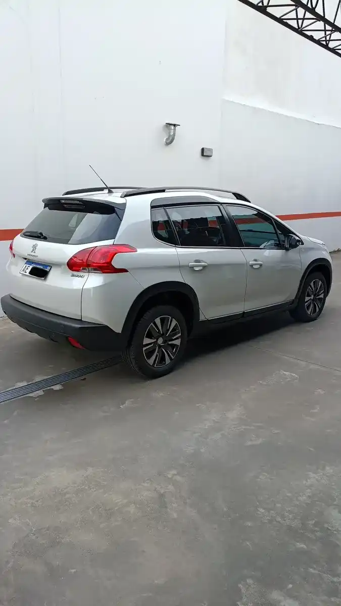 Peugeot 2008 1.6 Feline Am20 2021 - foto 3