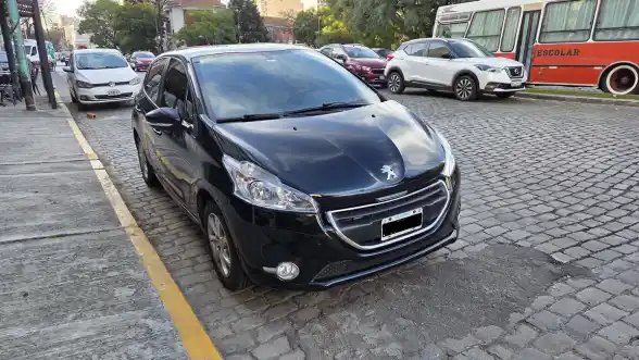 Peugeot 208 1.5 Allure 2013 - foto 4