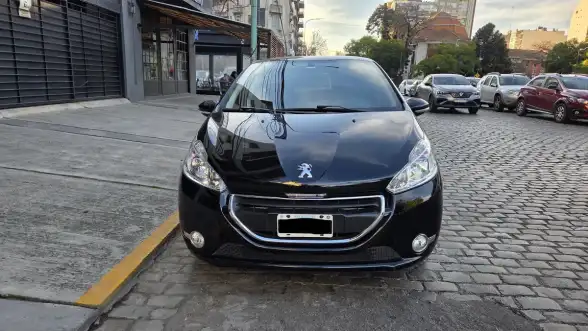 Peugeot 208 1.5 Allure 2013 - foto 5