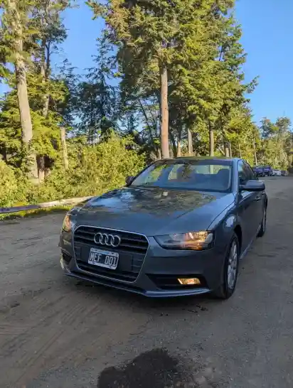 Audi A4 1.8 Attraction Tfsi 170Cv 2013 - foto 1