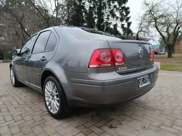 Volkswagen Bora 1.8 Highline T 180Cv Cuero 2010 - foto 5
