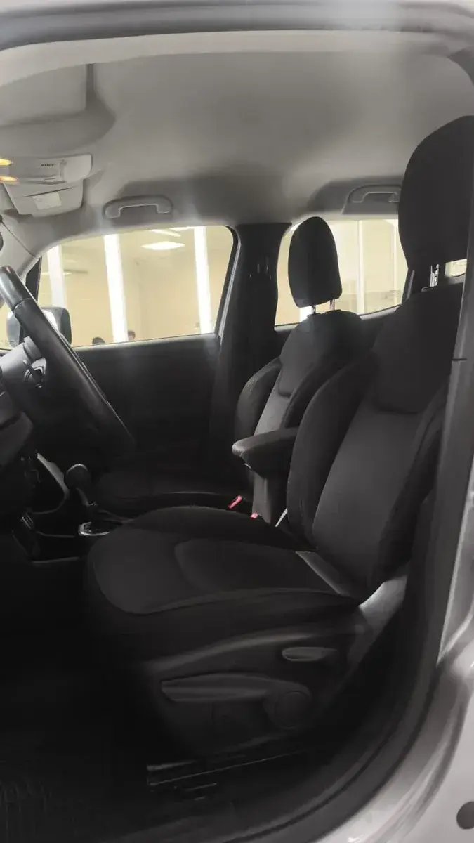 Jeep Renegade 1.8 Sport At 2021 - foto 2
