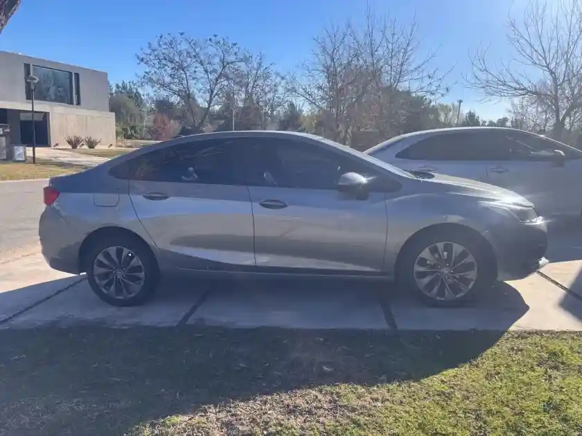 Chevrolet Cruze 1.4 Lt Sedan 2017 - foto 2