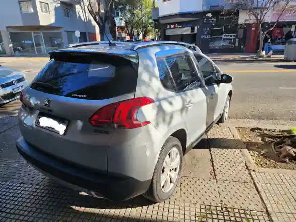 Peugeot 2008 1.6 Allure Tiptronic 2016 - foto 4