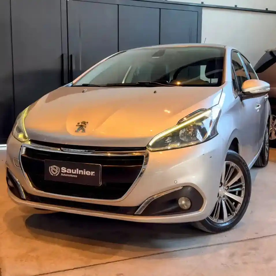 Peugeot 208 1.6 Feline Tiptronic 2017 - foto 1