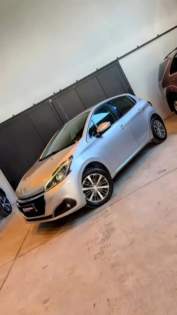 Peugeot 208 1.6 Feline Tiptronic 2017 - foto 3