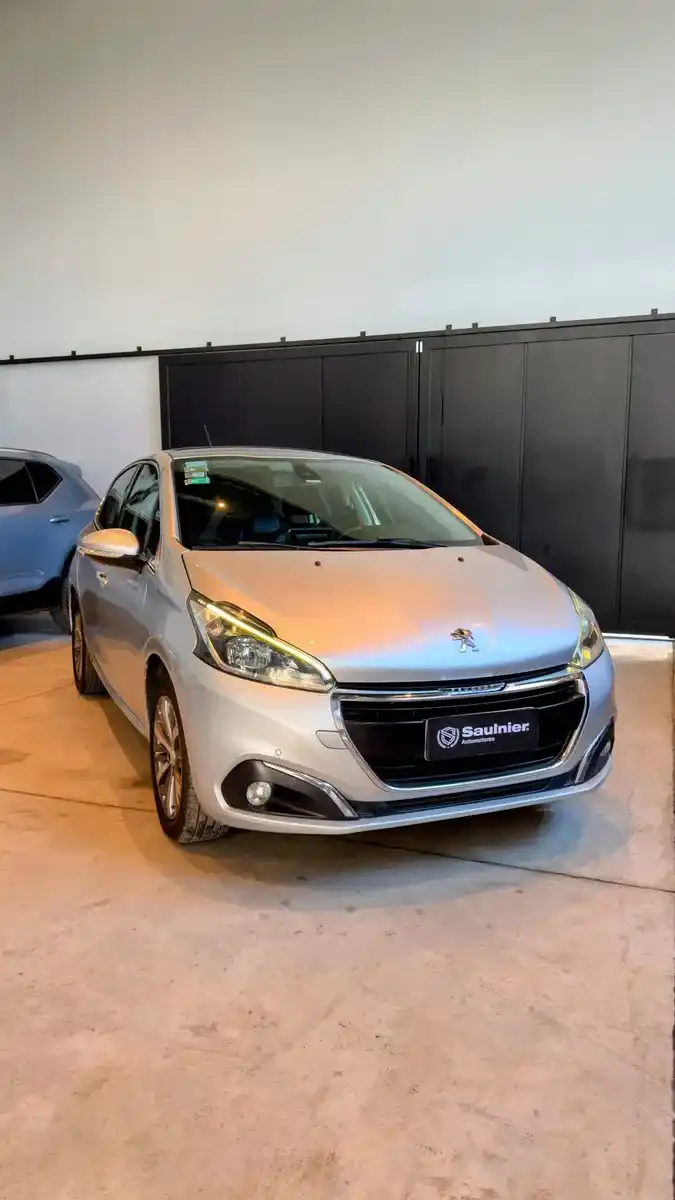 Peugeot 208 1.6 Feline Tiptronic 2017 - foto 5