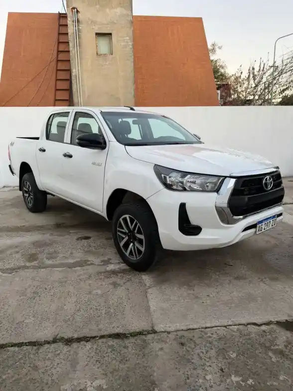 Toyota Hilux Pick-Up 2.4 Cd Dx 150Cv 4X4 2023 - foto 2