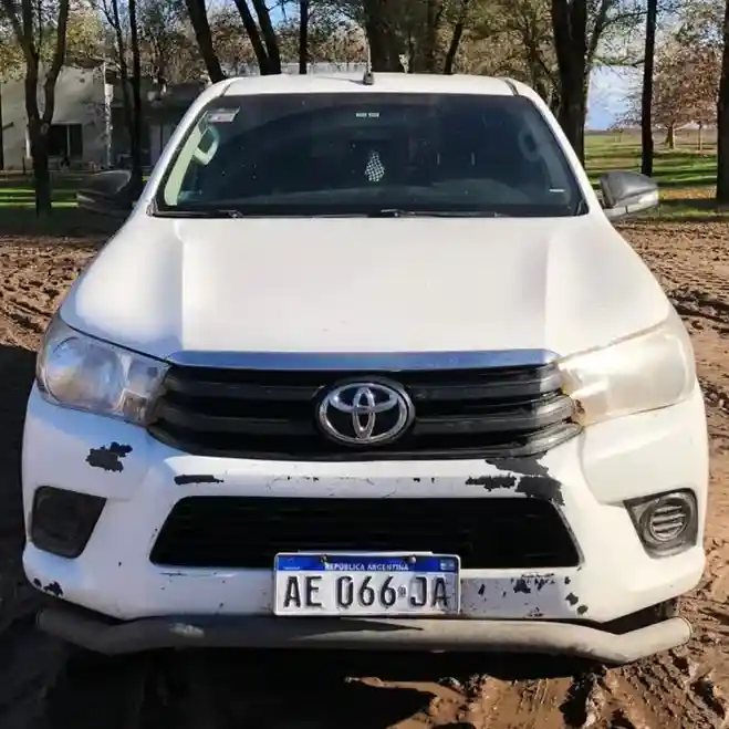 Toyota Hilux 2019 - foto 1