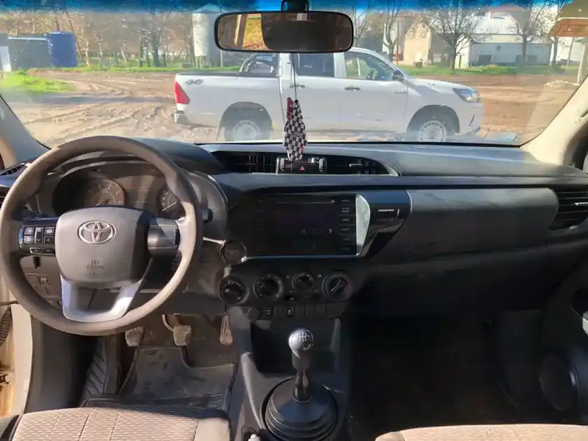 Toyota Hilux 2.4 Cd Dx 150Cv 4X4 2019 - foto 4