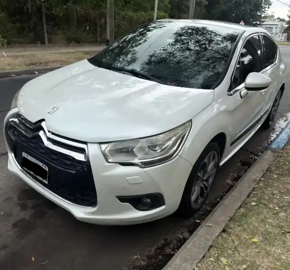 D·s Ds4 1.6I Turbo So Chic 2012 - foto 1