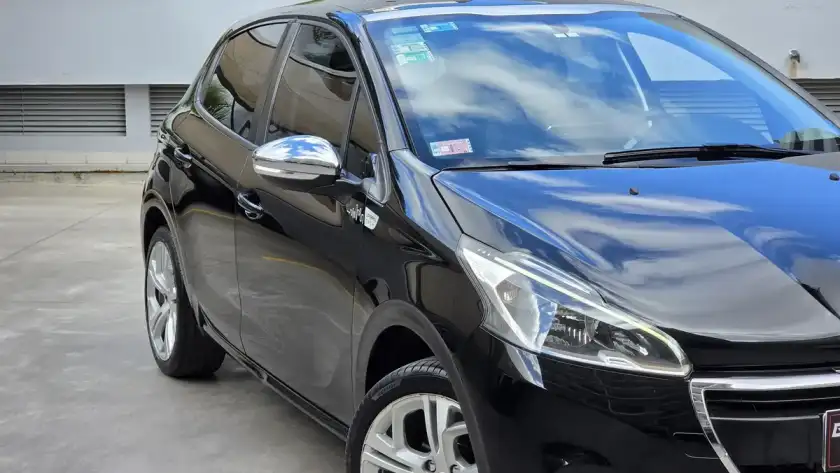 Peugeot 208 1.6 Urban Tech 2019 - foto 4