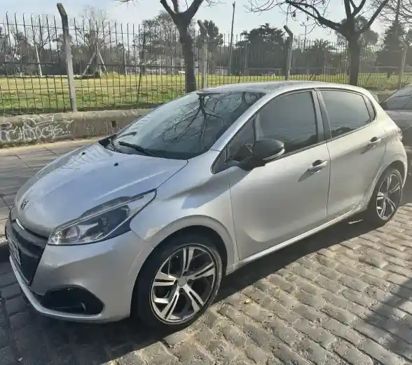 Peugeot 208 1.6 Gt Thp 2019 - foto 1