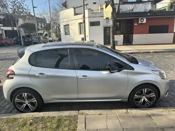 Peugeot 208 1.6 Gt Thp 2019 - foto 3