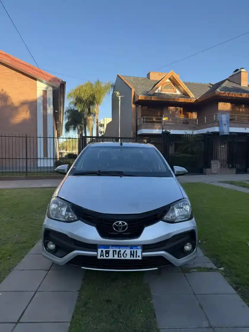 Toyota Etios 1.5 Sedan Xls 2018 - foto 5