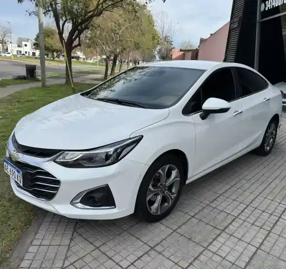 Chevrolet Cruze II 2021 - foto 1