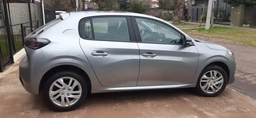 Peugeot 208 1.6 Active Pack 2024 - foto 4