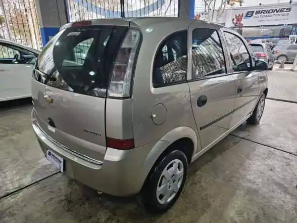 Chevrolet Meriva 1.8 Gl Plus 2011 - foto 4