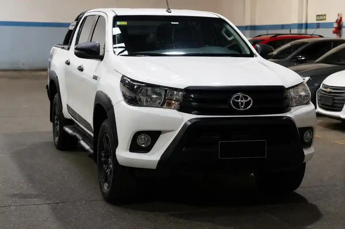 Toyota Hilux Pick-Up 2.8 Cd Limited 177Cv 4X4 2017 - foto 2