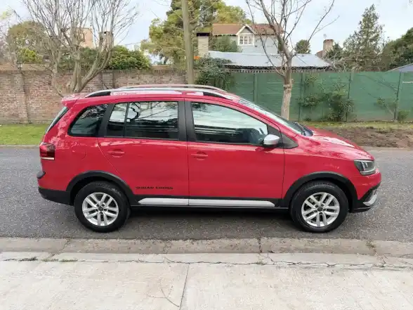 Volkswagen Suran Cross 1.6 Highline 101Cv 2015 - foto 4