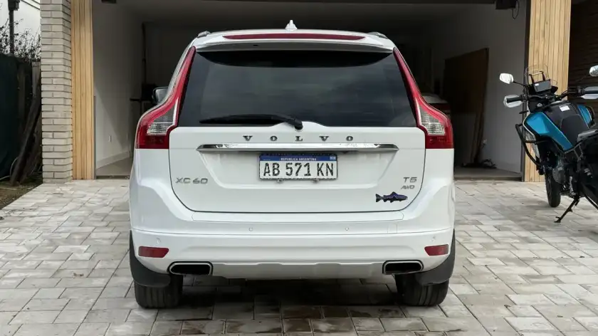 Volvo Xc60 2.5 T5 Momentum 2017 - foto 3