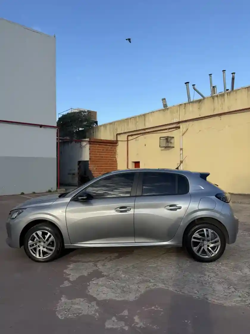 Peugeot 208 1.6L Feline Tiptronic 2023 - foto 5