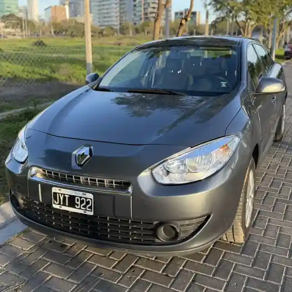 Renault Fluence 1.6 Confort 110Cv 2011 - foto 1