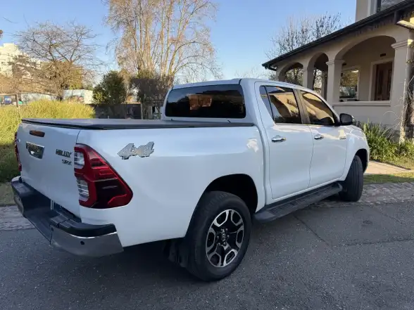 Toyota Hilux Pick-Up 2.8 Cd Srx 204Cv 4X4 At 2023 - foto 3