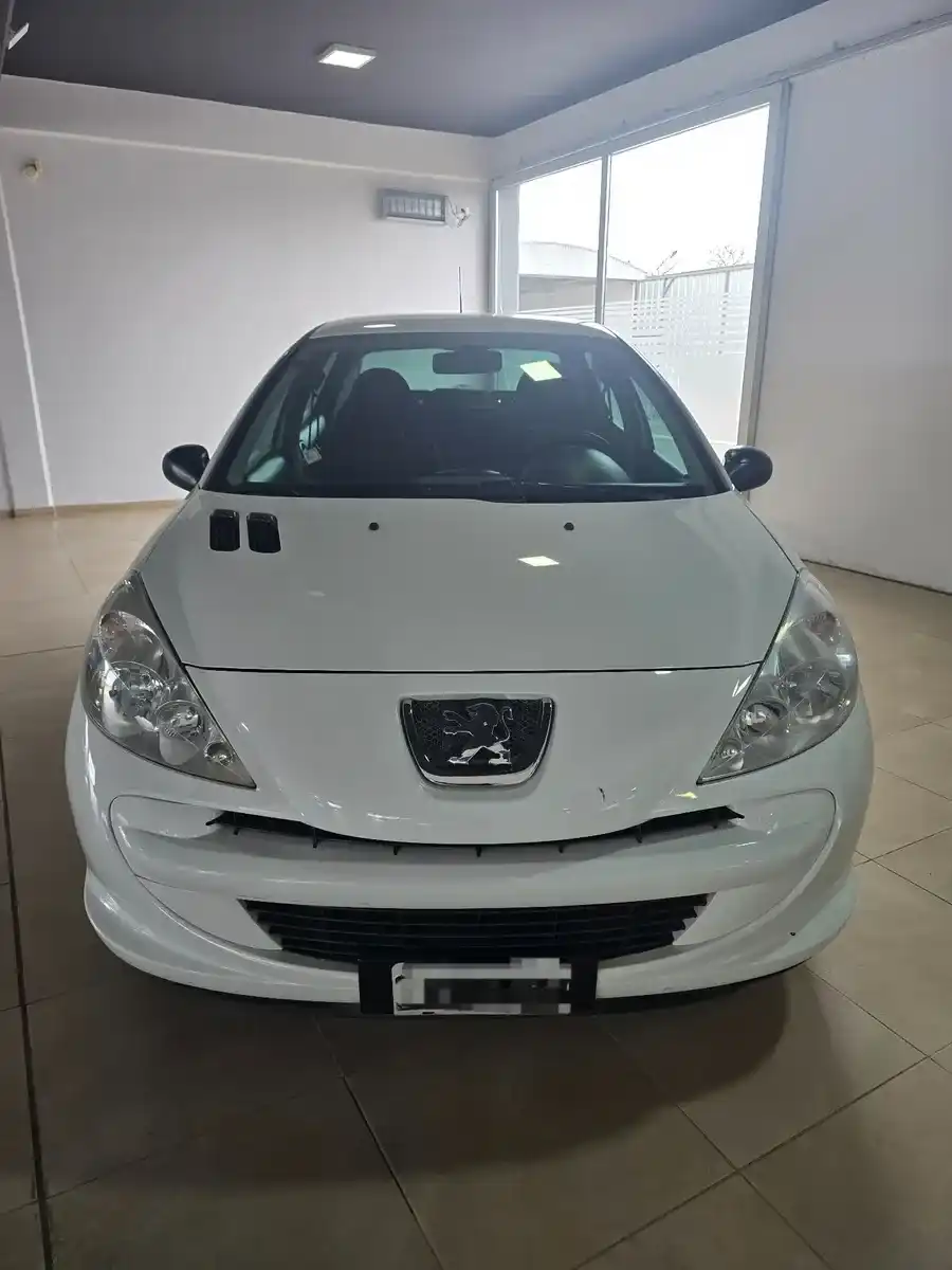 Peugeot 207 1.4 Sedan Active 75Cv 2013 - foto 3