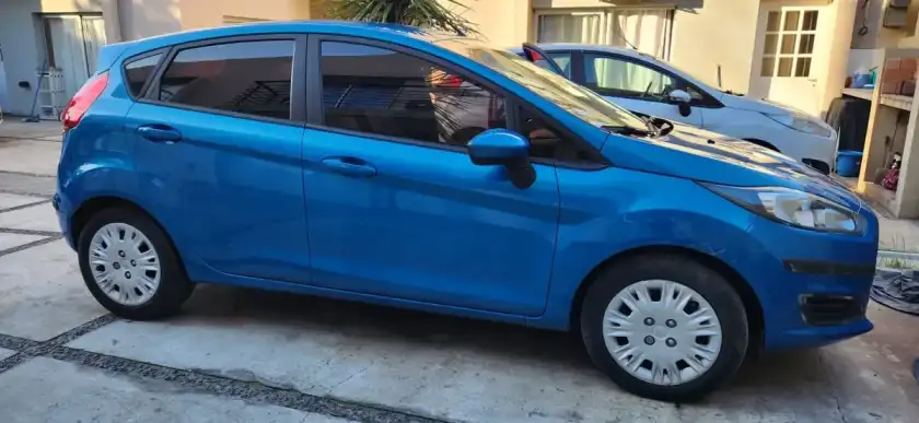 Ford Fiesta Kinetic 1.6 S 120Cv 2015 - foto 1
