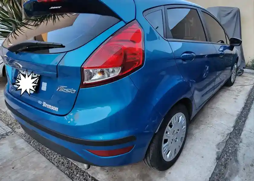 Ford Fiesta Kinetic 1.6 S 120Cv 2015 - foto 2