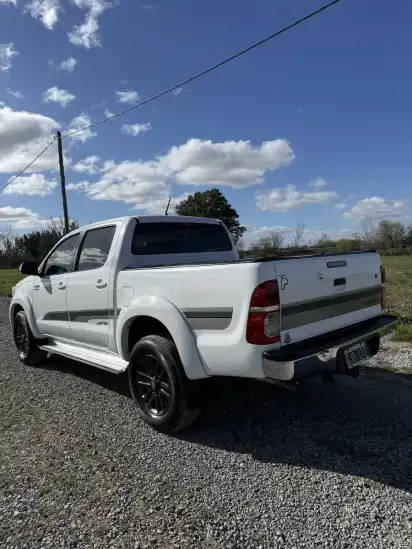 Toyota Hilux Pick-Up 3.0 Cd Srv Limited 171Cv 4X4 2015 - foto 3