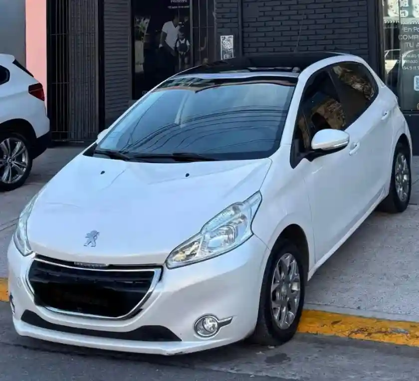 Peugeot 208 1.6 Allure 2013 - foto 1