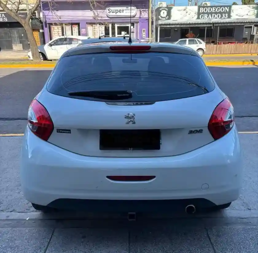 Peugeot 208 1.6 Allure 2013 - foto 3