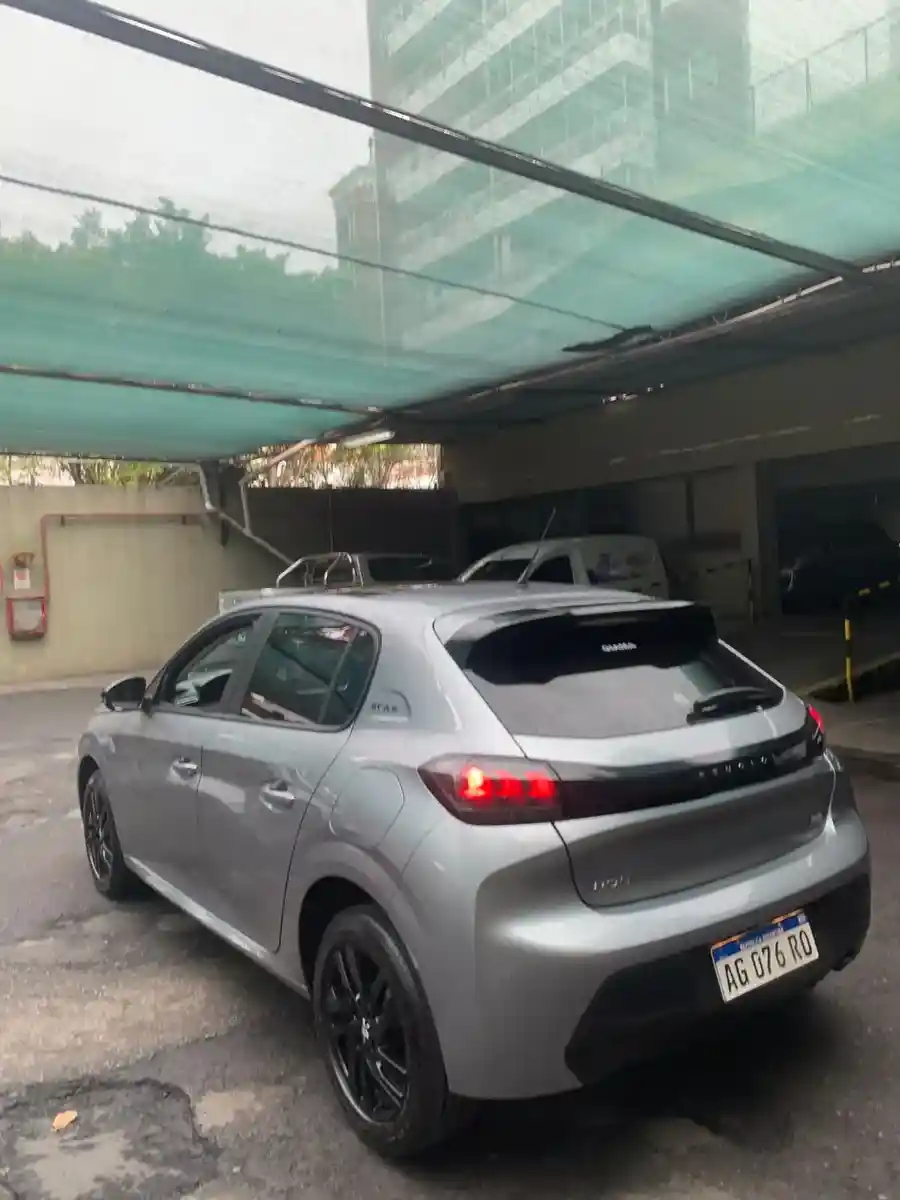 Peugeot 208 1.6 Style Tiptronic 2023 - foto 3
