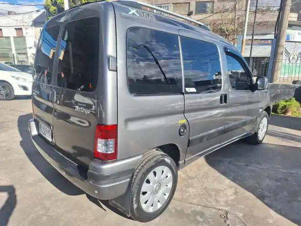 Citroën Berlingo Multispace 1.6 Xtr Hdi 92 Am18 2022 - foto 3