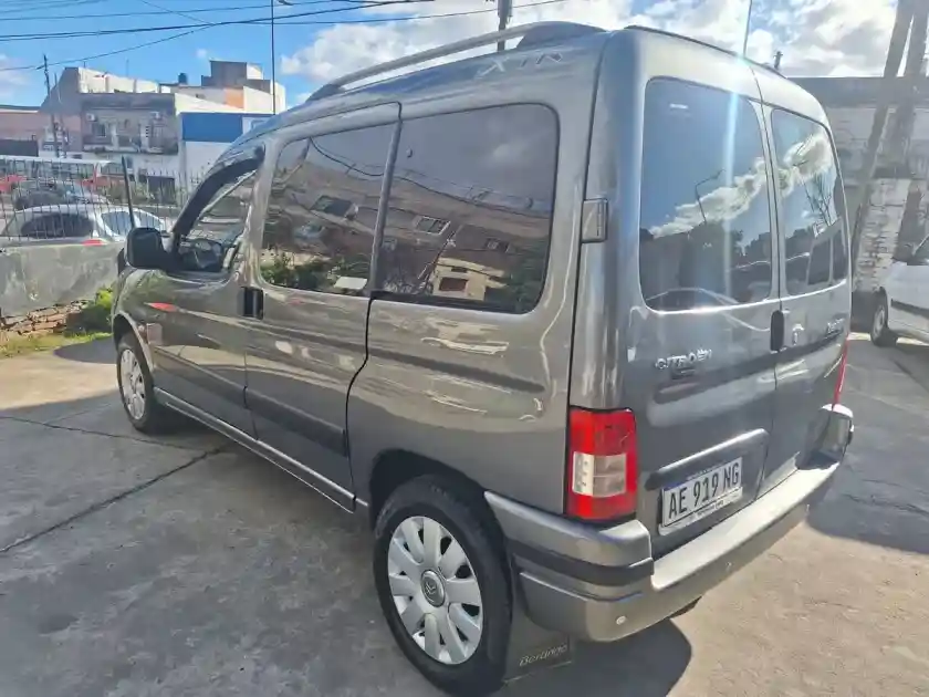 Citroën Berlingo Multispace 1.6 Xtr Hdi 92 Am18 2022 - foto 4