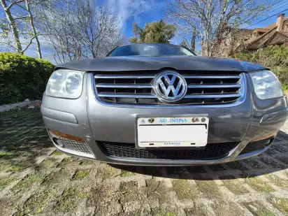 Volkswagen Bora 1.8 Highline T 180Cv 2010 - foto 2