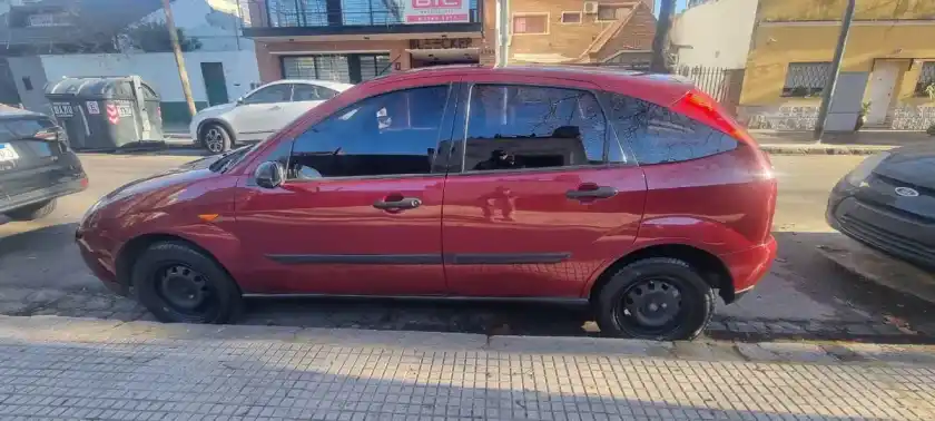 Ford Focus 1.8 Clx 2002 - foto 4