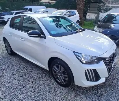 Peugeot 208 1.6 Allure Pack 2024 - foto 1
