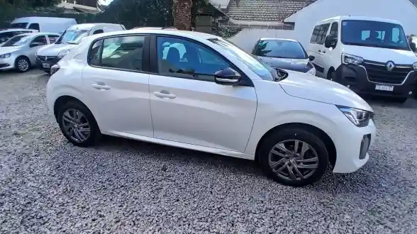 Peugeot 208 1.6 Allure Pack 2024 - foto 5
