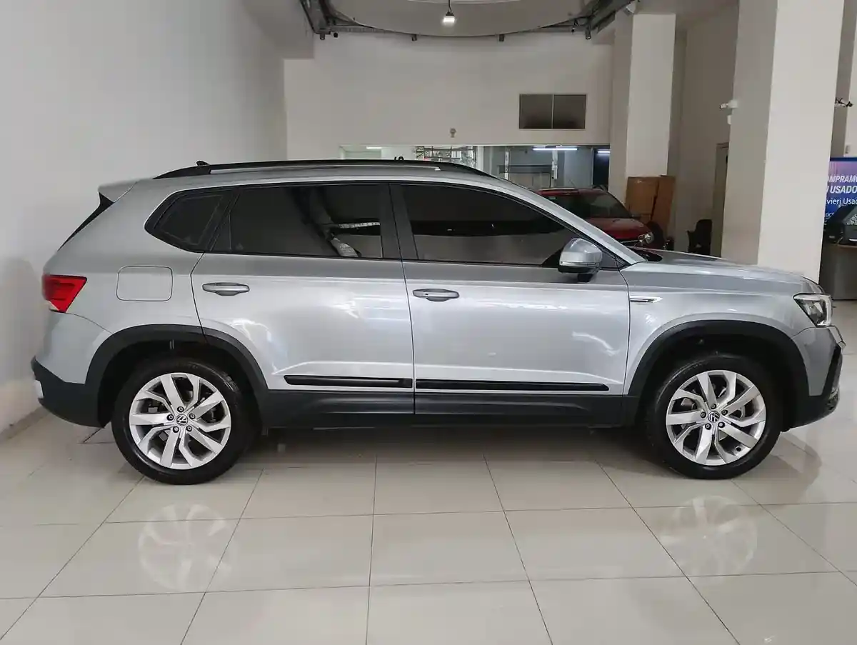 Volkswagen Taos 1.4 250 Tsi Comfortline 2023 - foto 4
