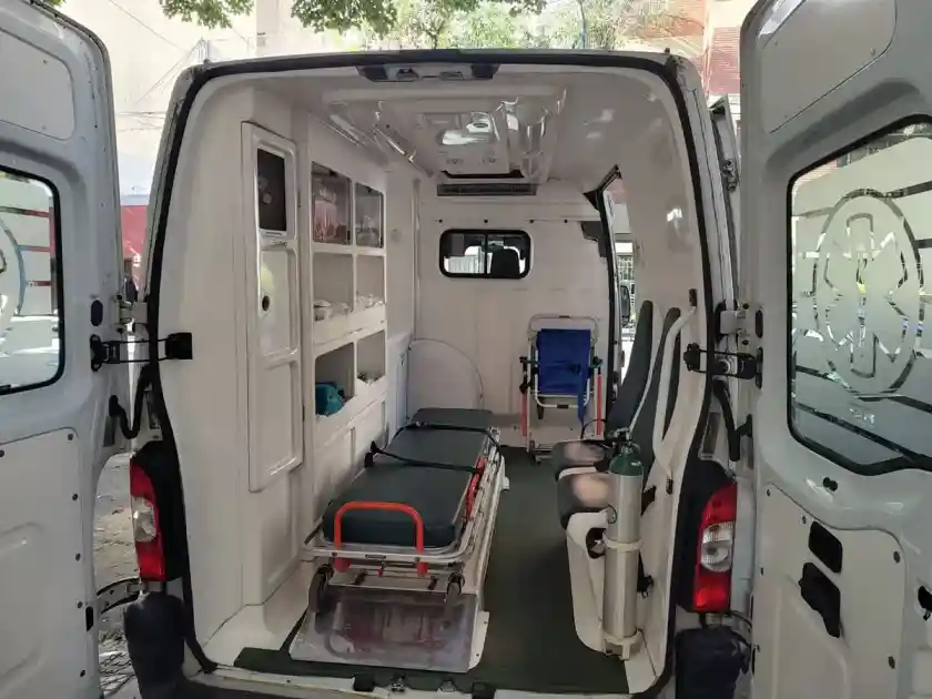 Renault Master Furgon 2.8 D F. Corto Al L1H2 2015 - foto 2