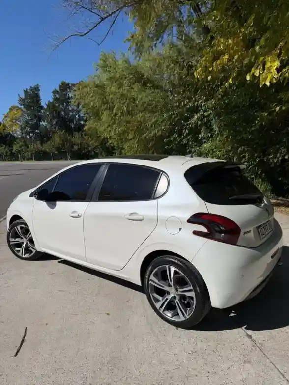 Peugeot 208 1.6 Gt Thp 2019 - foto 2