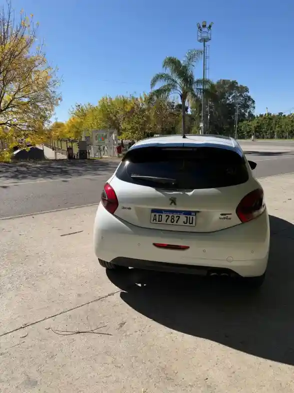 Peugeot 208 1.6 Gt Thp 2019 - foto 3